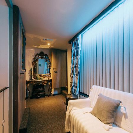 Hotel De Kalvaar Нинове Екстериор снимка