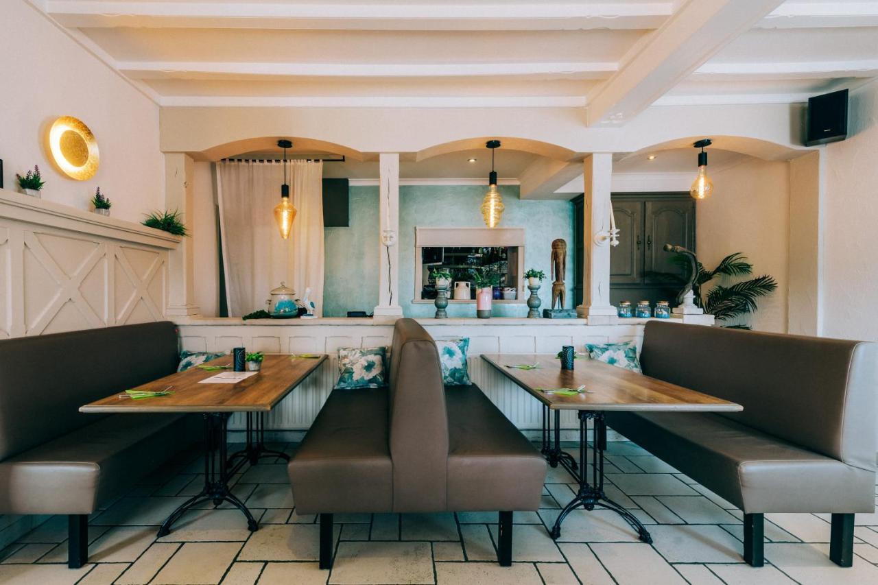 Hotel De Kalvaar Нинове Екстериор снимка