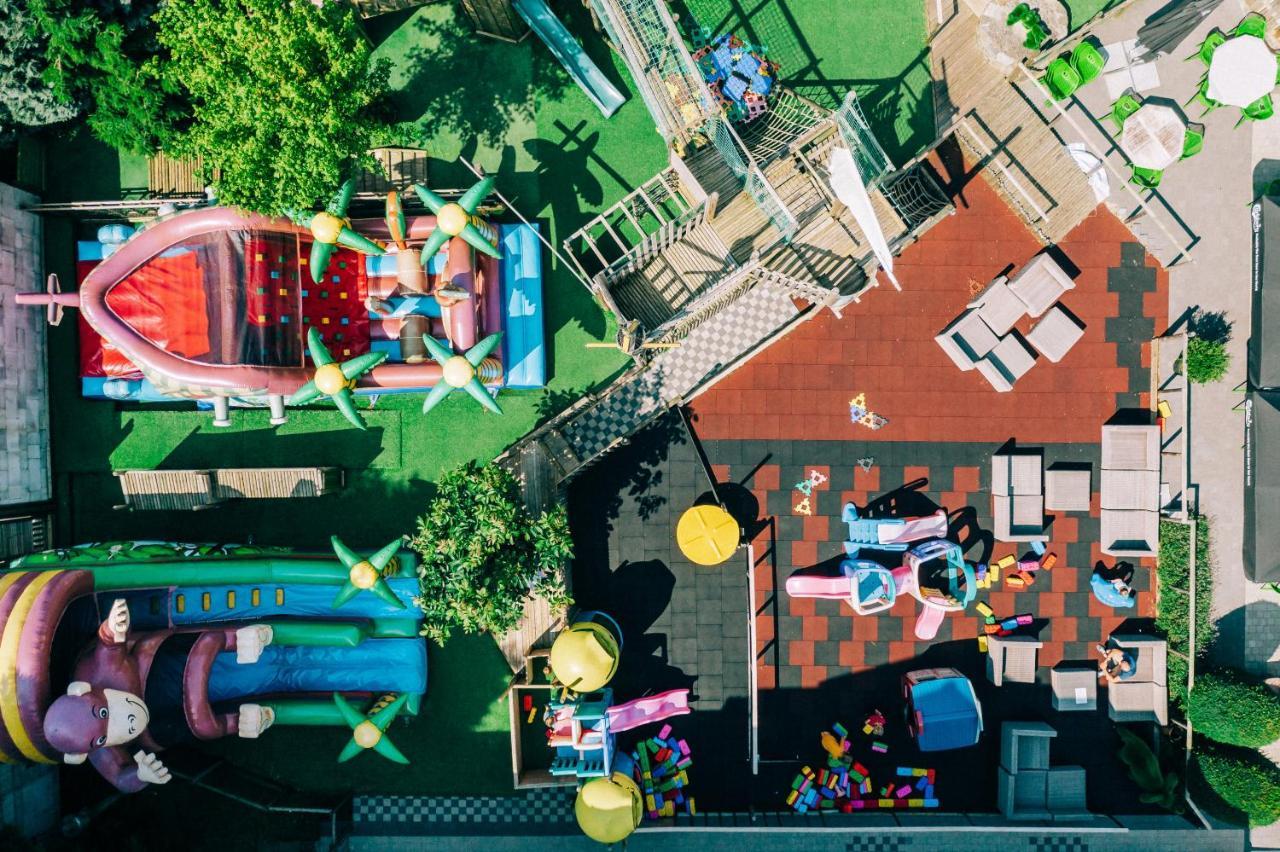 Hotel De Kalvaar Нинове Екстериор снимка