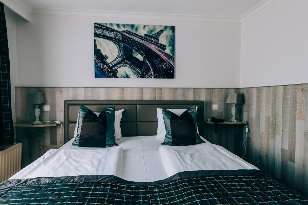 Hotel De Kalvaar Нинове Екстериор снимка